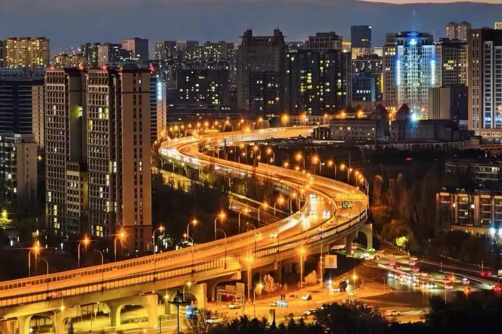 草原，不止是歌舞之乡：在“新跟团”时代，遇见心灵的自由牧场