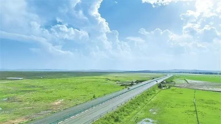 行业动态 | 北疆绿意将起：2026内蒙古夏季旅游品质出行全指南