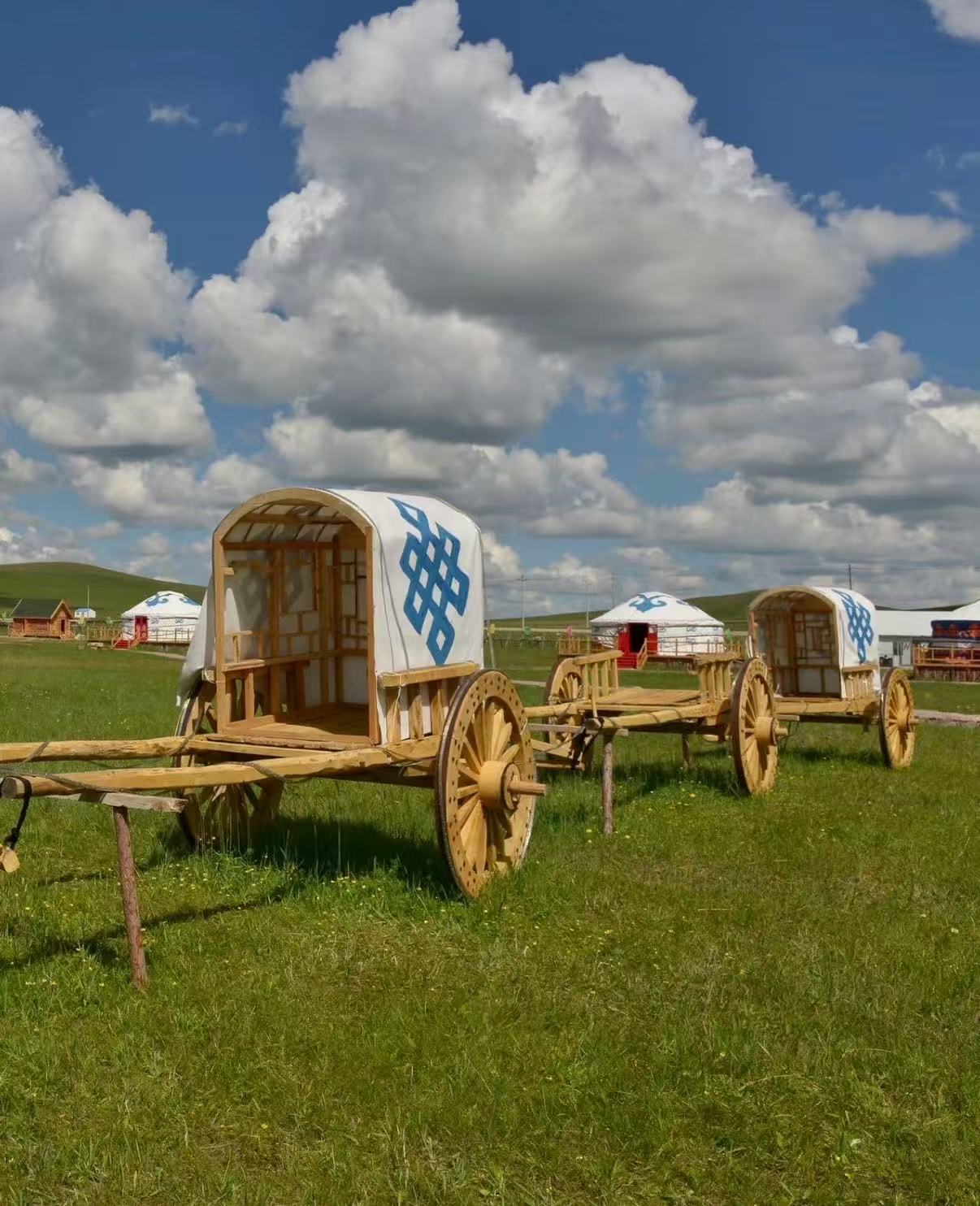 金旅假日如何用“乾卦六爻”逻辑，重塑内蒙古沙漠旅行的极致体验？